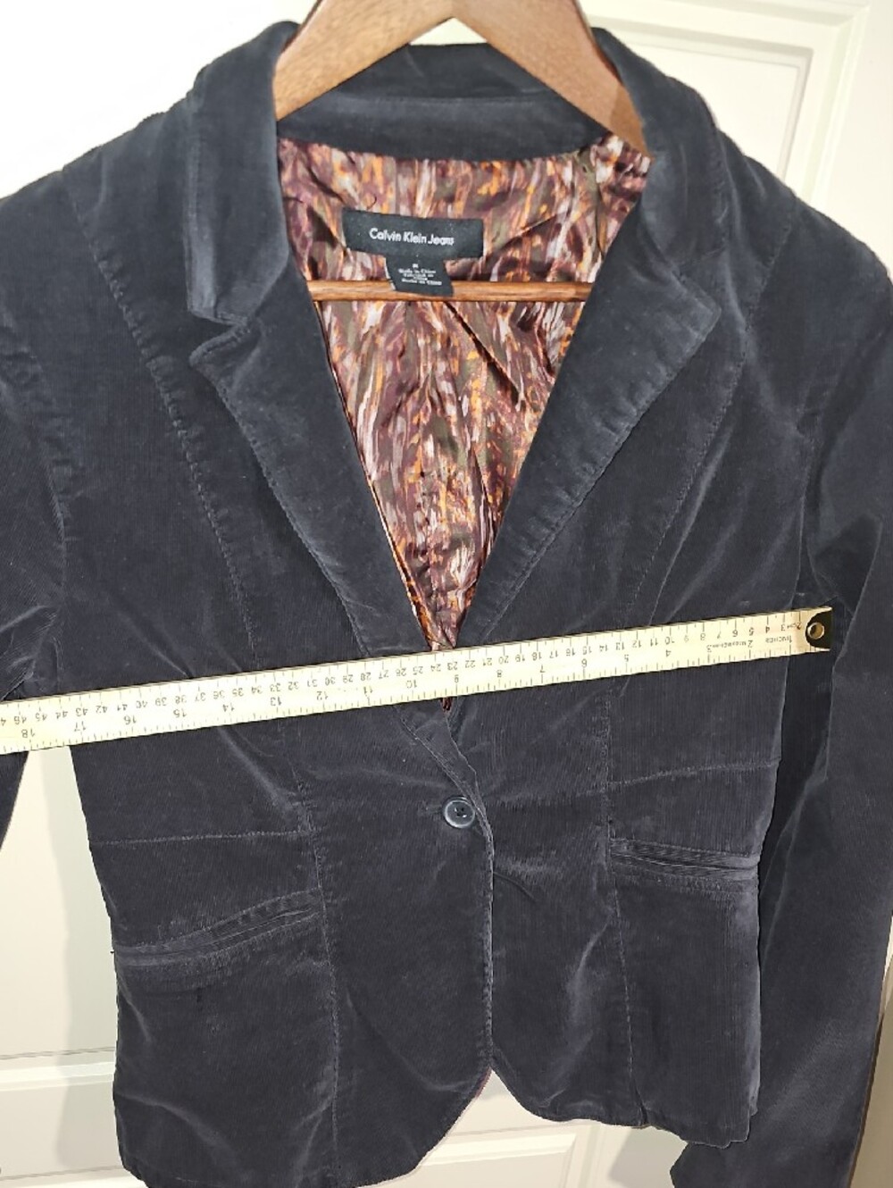 Calvin Klein Black Velvet Blazer with Printed Lining - Picture 4 of 5